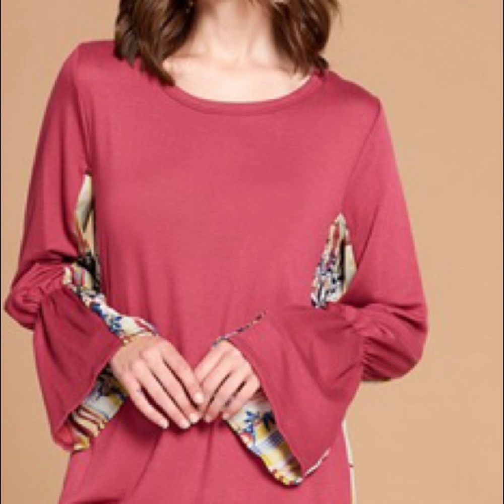 NWT Super cute shirt with bell sleeves